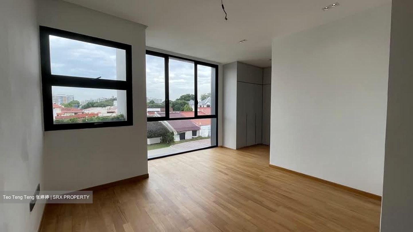 Parry Avenue (D19), Semi-Detached #563175431